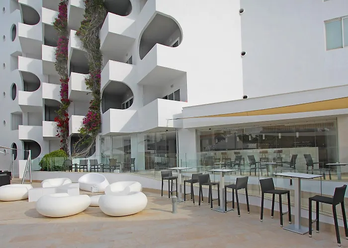 Hotel Bg Pamplona 4*